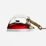 Saunders Corporation, Silver Streak iron, model 1038, c. 1942 / 1946, Pyrex glass, chrome-plated steel, aluminum, plastic