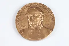 Laci De Gerenday, David Glasgow Farragut, Bronze relief medallion