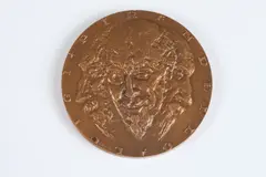 Madeleine-Pierre Querolle, Luigi Pirandello, Bronze relief medallion