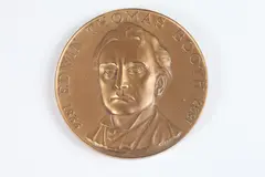 Akob Akobov, Edwin Thomas Booth, Bronze relief medallion