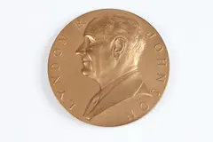 Gilroy Roberts, Lyndon B, Bronze relief medallion