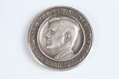 Albert de Jaeger, John F, Bronze relief medallion coated with silver and a black patina