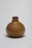 Cristina Merchán, Vase-bouteille sphérique à col haut