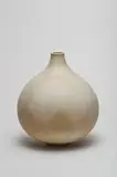 Vase globulaire, à col haut by Cristina Merchán, 1986, sold Jul 2023