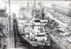 Armand Rosenthal, Fotografie ilustrând Petrolierul ”Unirea" în timpul construirii lui, 1978