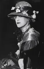 Brassaï, (Gyula Halász), Le bal des invertis, à Magic City, la Duchesse de Zoé, gelatin silver print