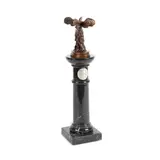 Victoria dublă a lui Samothrace by Salvador Dalí, bronz și marmură, sold Sep 2021