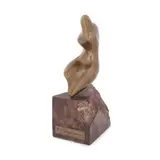 Muză by Marcel Guguianu, bronz, sold Mar 2021