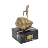 Mujer desnuda subiendo escalera by Salvador Dalí, bronz, sold Feb 2021