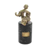 Madona din portul Lligat by Salvador Dalí, bronz, sold Feb 2021