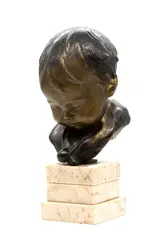 Copilărie by Bernardo Balestrieri, bronz, sold Mar 2020
