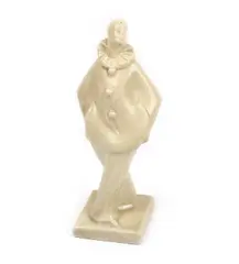 Manufactura Orchies, Statuetă arlechin Art Deco, din porţelan Orchies, cca. 1920-1930, faianță modelată în tipar, barbotină, glazurată