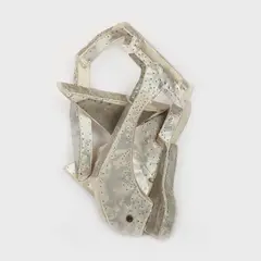 Paul Neagu, Hyphen de perete, 1984, lemn şi foaie de aluminiu