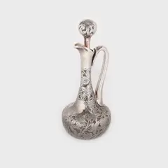 Usa Alvin Manufacturing Co., Elegant decanter silver overlay, cu decoraţiuni cu frunze de viţă-de-vie şi struguri, realizate în manieră Art Nouveau, argint ajurat, cristal suflat în tipar, tăiat