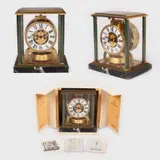 Jaeger-LeCoultre, Ceas de birou,  Jaeger-LeCoultre, în cutie originală, însoţit de certificat de autenticitate, Cca. 1970, alamă, marmură
