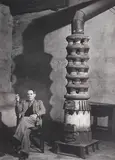 Brassaï, (Gyula Halász), Picasso în atelierul său din strada Grands Augustin, în 1939, fotografie