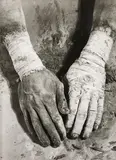 Dieter Appelt, Die Befreiung der Finger (from the series: Erinnerungsspur)