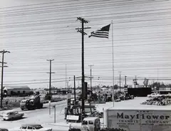 Paul Almasy, Le progrès enlaidit le monde, Californie, 1965, Vintage ferrotyped gelatin silver print