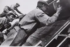 Boris Ignatovich, Construction site, 1929, Gelatin silver print, printed before 1958 (copy print)