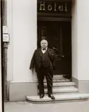 August Sander, Hotelier