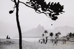 René Burri, Football, Ipanema Beach, Rio de Janeiro, 1958, Vintage gelatin silver print