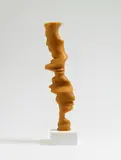 Tony Cragg, Pokal mit Gesichtsprofilen