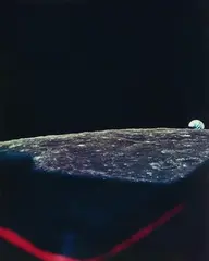 Nasa, Earth rising above the lunar horizon, Apollo 8, 1968, Vintage, C-Print auf Kodak-Papier