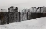 Will McBride, Bretterzaun Nähe Potsdamer Platz, Berlin (Timber fence, near Potsdamer Platz, Berlin)