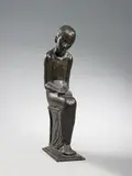 Georg Ehrlich, Sitzender Knabe, Bronze