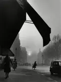Willy Ronis, Carrefour Sèvres-Babylone, Paris