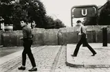 Will McBride, Jungs entlang der Mauer in der Bernauer Straße (Boys by the Wall, Bernauer Straße)
