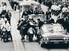 Guido Mangold, John F. Kennedy, Willy Brandt and Konrad Adenauer on their way to Schöneberger Rathaus, Berlin, June 1963, Gelatin silver print, printed later