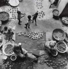 Paul Almasy, Market in Abidjan, Gelatin silver print, printed