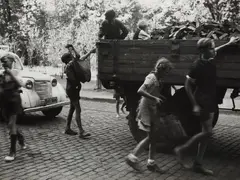 Hermann Claasen, PILFERING, Gelatin silver print, printed 1970s