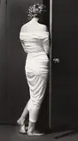 Philippe Halsman, MARILYN ENTERING THE CLOSET