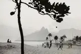 René Burri, FOOTBALL, RIO DE JANEIRO, IPANEMA BEACH