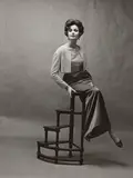 F.C. Gundlach, GITTA SCHILLING IN EINEM ABENDKLEID VON ULI RICHTER