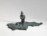 Walter Dahn, Selbst als Straßenkehrer (Self as Street Cleaner), Bronze with gray-green patina ca