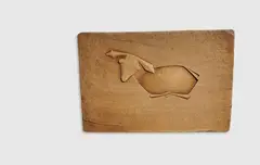 Joseph Beuys, Ohne Titel (Schaf), 1949, Holzrelief Platane. ca