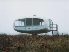 Götz Diergarten, OHNE TITEL (BINZ/RÜGEN), 2002/2003, C-Print (Diasec) auf Kunststoffplatte