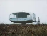 Götz Diergarten, OHNE TITEL (BINZ/RÜGEN), 2002/2003, C-Print (Diasec) auf Kunststoffplatte