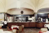 Candida Höfer, WARTESAAL KÖLN 1981