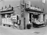 Tata Ronkholz, KÖLN- BICKENDORF, VENLOER STR./ECKE AKAZIENWEG (AUS DER SERIE: TRINKHALLEN)