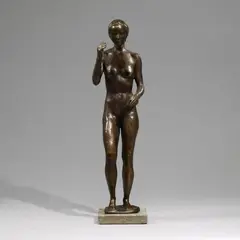 Stehende by Richard Scheibe, Bronzeplastik auf einen niedrigen Marmorsockel montiert. Höhe 42,8 cm (Sockel, sold May 2008