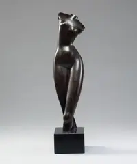Black Torso by Alexander Archipenko, Bronzeplastik. Höhe 35,3 cm. Auf dunklem, schwarzbraunem polierten Schiefersockel (, sold Nov 2007