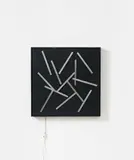 Gerhard von Graevenitz, Kinetisches Objekt mit 13 Streifen, Aluminiumelemente vor schwarz gefaßter Holzplatte in schwarz gefaßtem Holzrahmen