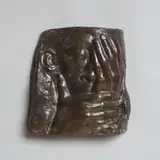 Käthe Kollwitz, Die Klage, Bronzerelief