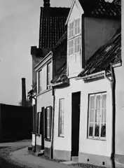 Albert Renger-Patzsch, Häuser an der Wankenitz-Mauer in Lübeck, Vintage, Gelatinesilberabzug mattglänzend auf Agfa-Brovira-Papier