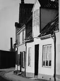 Albert Renger-Patzsch, Häuser an der Wankenitz-Mauer in Lübeck