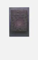 Manuel Rivera, Espejo violeta, Farbig überarbeitetes Metalldrahtrelief auf farbiger Holzplatte montiert